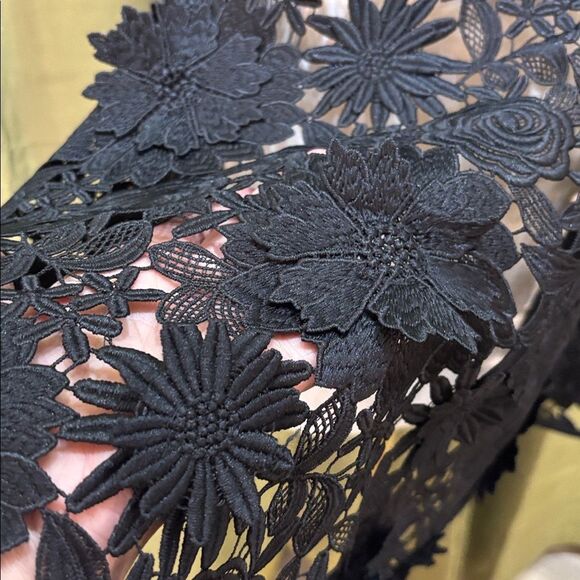 NWT Milly Minis Black Floral Lace Mini Skirt, US4 - Picture 4 of 11